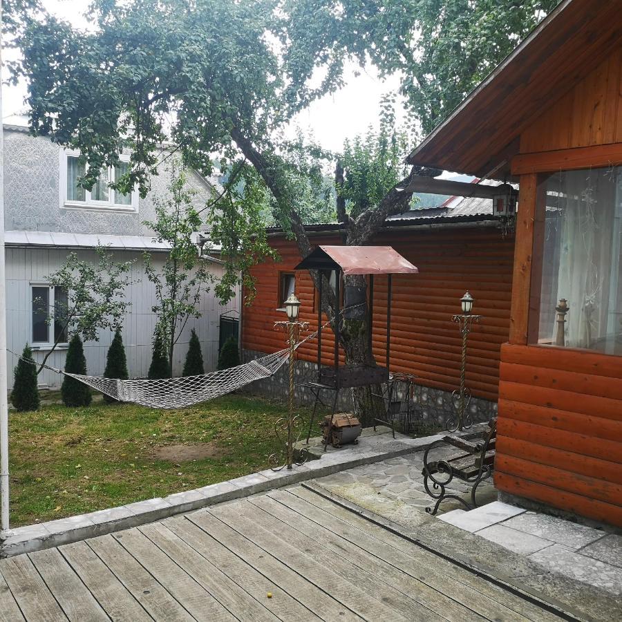 Villa Kotiedzh U Mariny Yaremche Exterior foto
